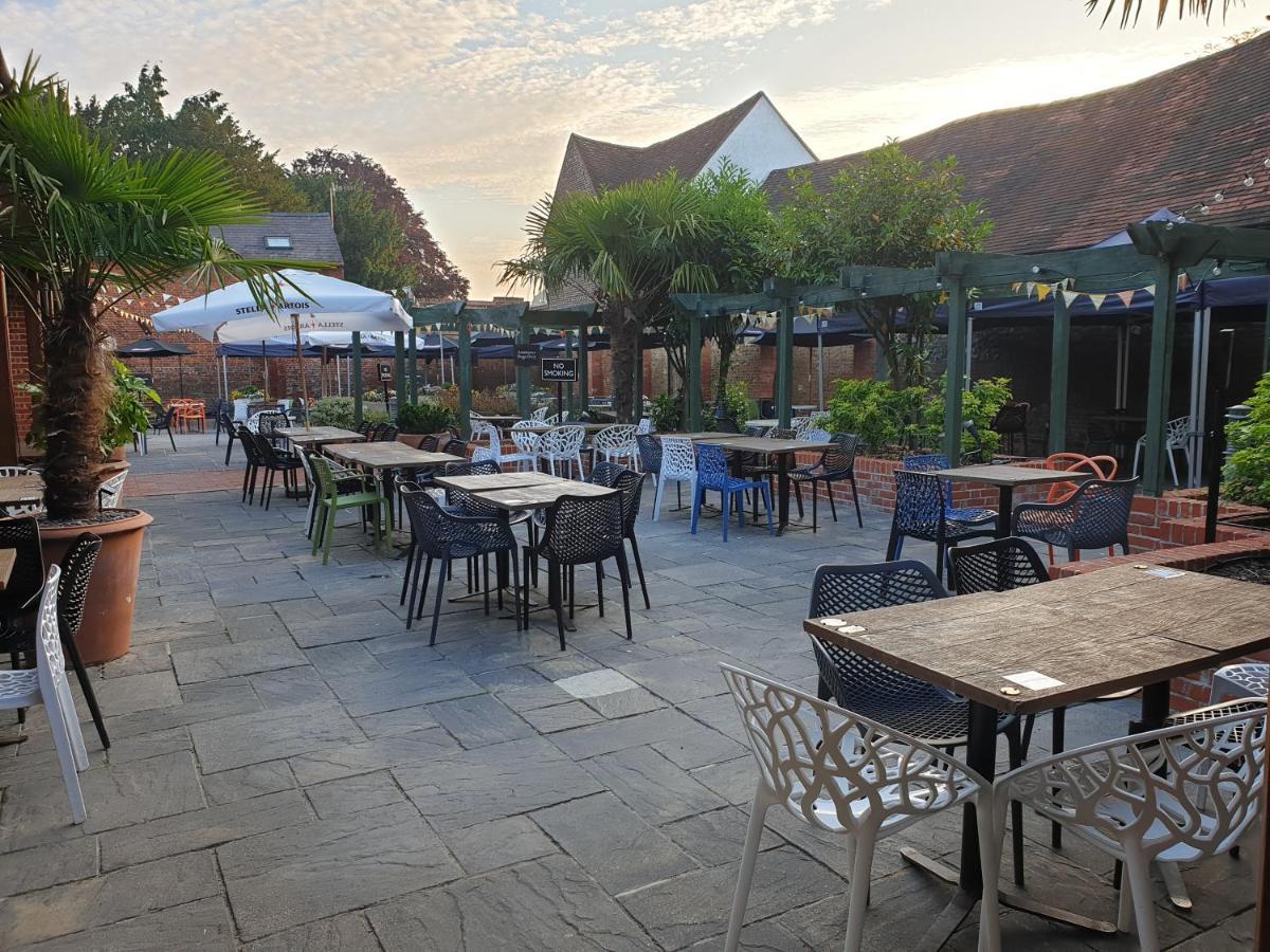 The Catherine Wheel Wetherspoon Hotel Henley-on-Thames Exteriér fotografie