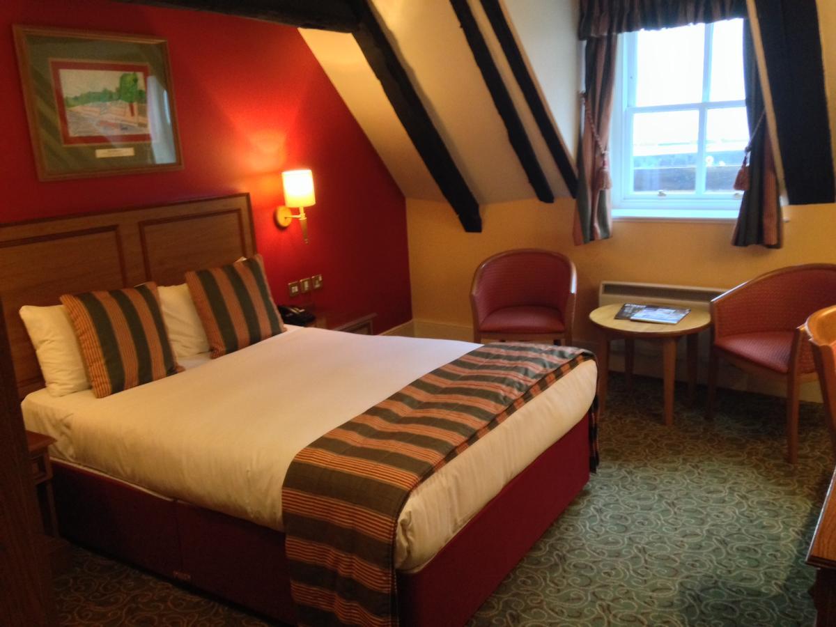 The Catherine Wheel Wetherspoon Hotel Henley-on-Thames Exteriér fotografie