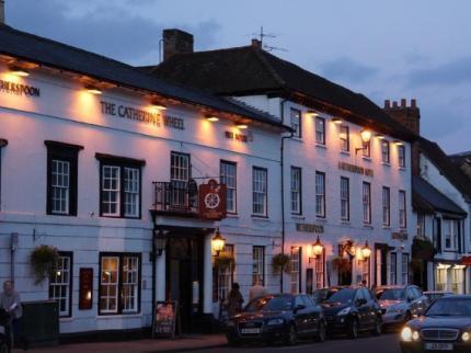 The Catherine Wheel Wetherspoon Hotel Henley-on-Thames Exteriér fotografie