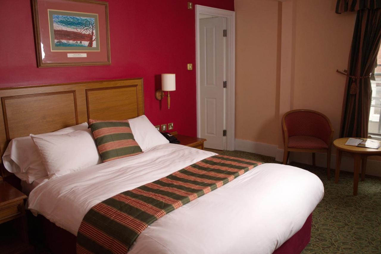 The Catherine Wheel Wetherspoon Hotel Henley-on-Thames Exteriér fotografie
