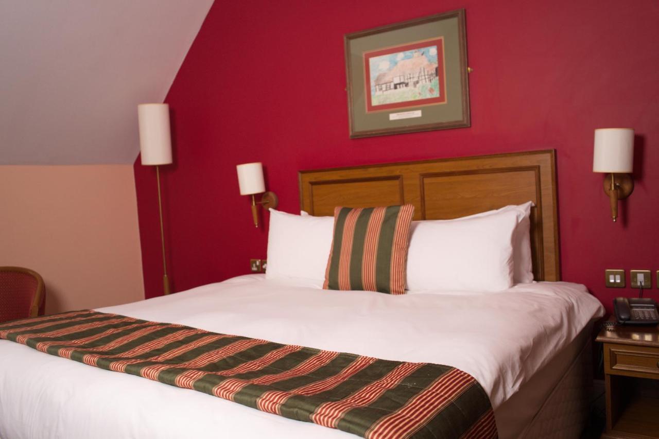 The Catherine Wheel Wetherspoon Hotel Henley-on-Thames Exteriér fotografie